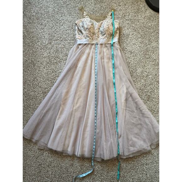 WATTERS & WATTERS Womens Formal Dress, size 12, Gold sequin & Tulle - Picture 7 of 15